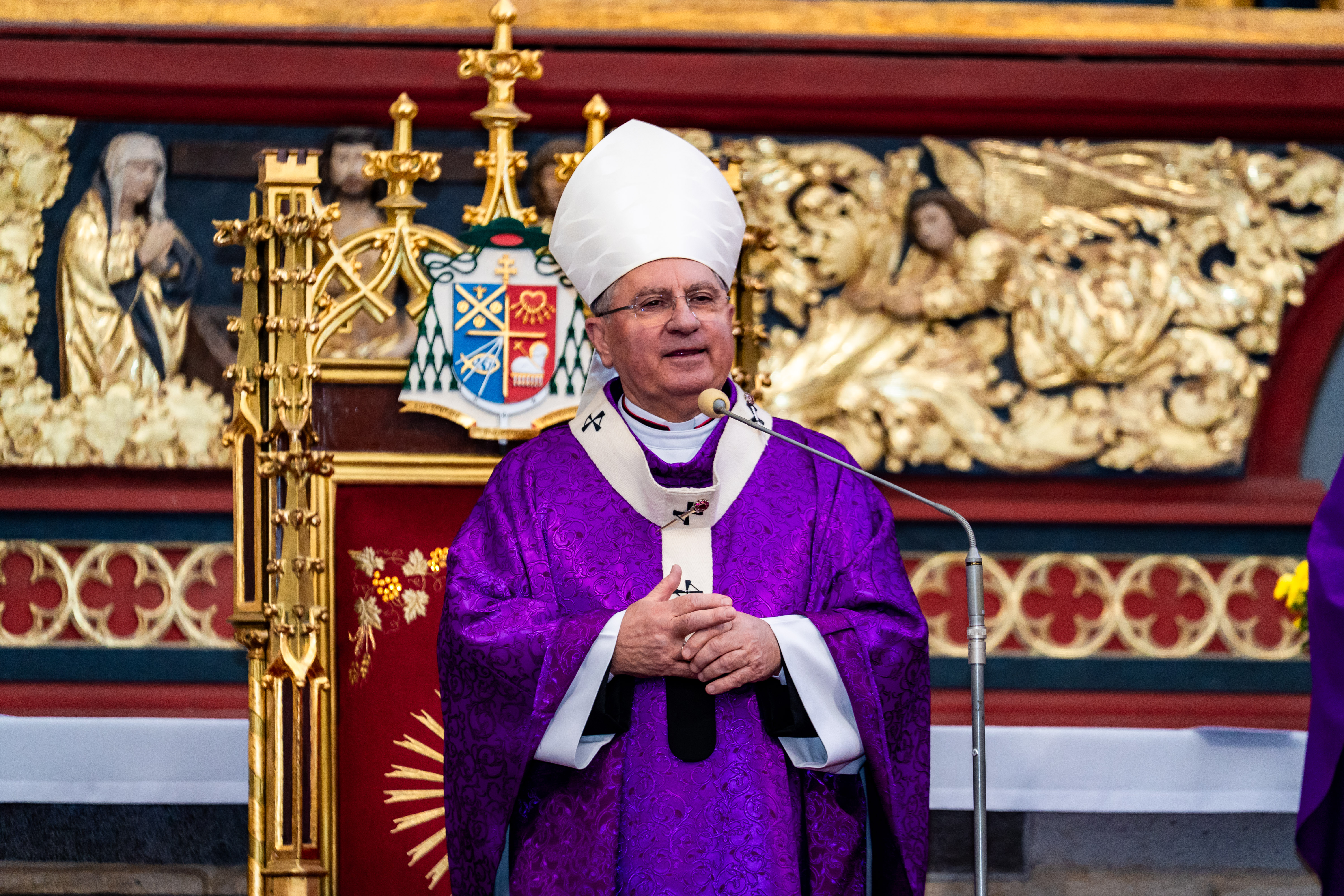 Sv. omsa za zosnulych biskupov a knazov kosickej arcidiecezy -33